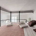Sleep In The Clouds Near Piazza Navona